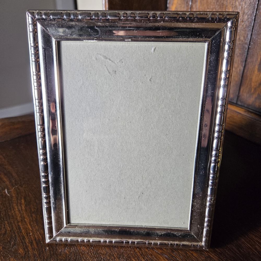 Silver Tone Picture Frame. - Picture 9 of 10